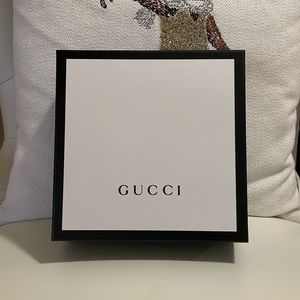 Gucci box and wrapping